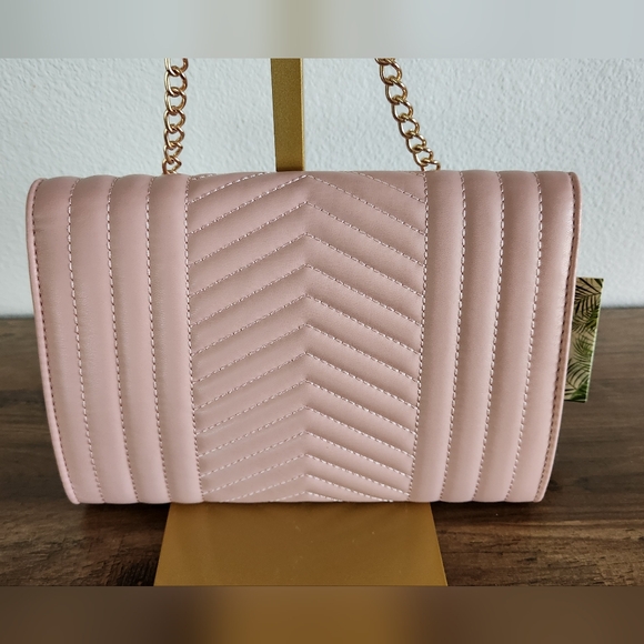 NWT Badgley Mischka Pink Quilted Bag - Picture 3 of 9
